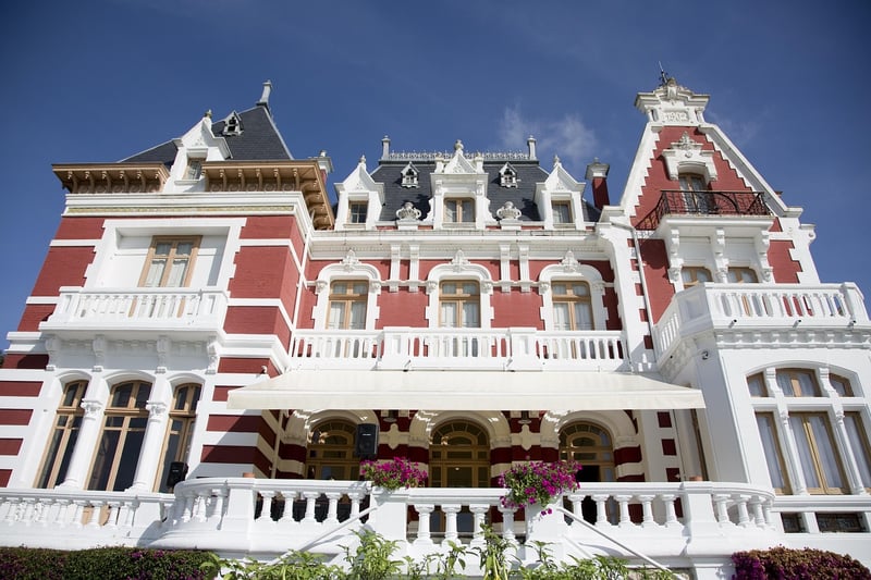 Palatial Resorts